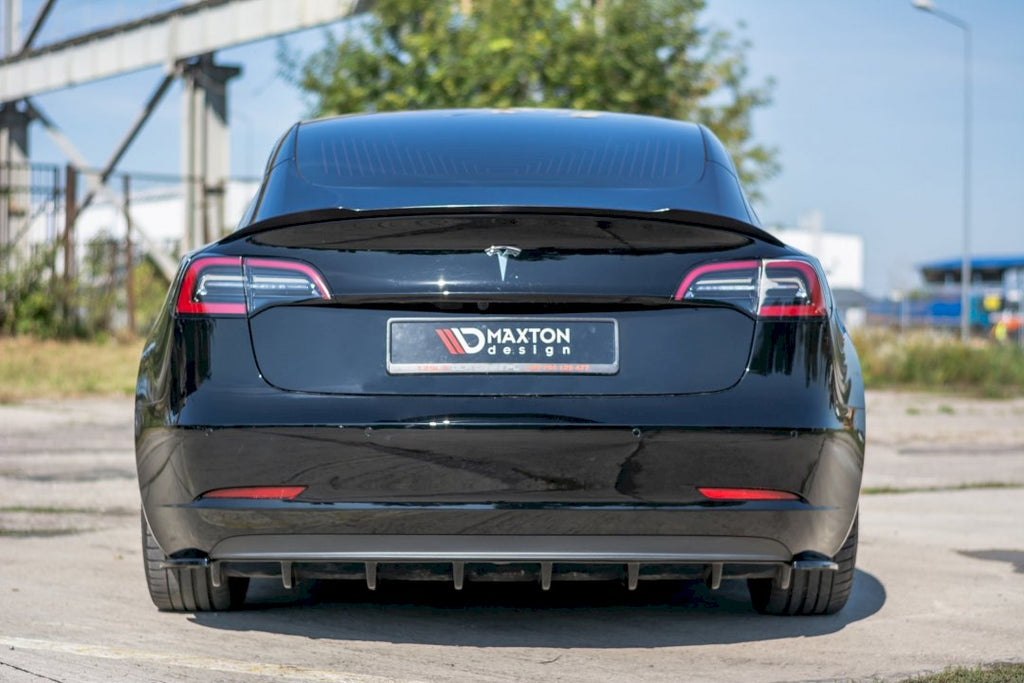 Maxton Design - REAR VALANCE TESLA MODEL 3 (2017-2023)