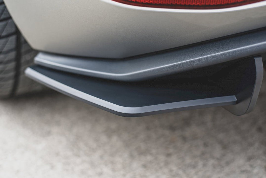 Maxton Design - STREET PRO REAR SIDE SPLITTERS V.1 VW GOLF MK7 GTI