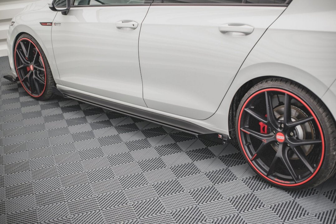 Maxton Design - STREET PRO SIDE SKIRTS DIFFUSERS + FLAPS VOLKSWAGEN GOLF GTI / GTE / GTI CLUBSPORT / R-LINE MK8