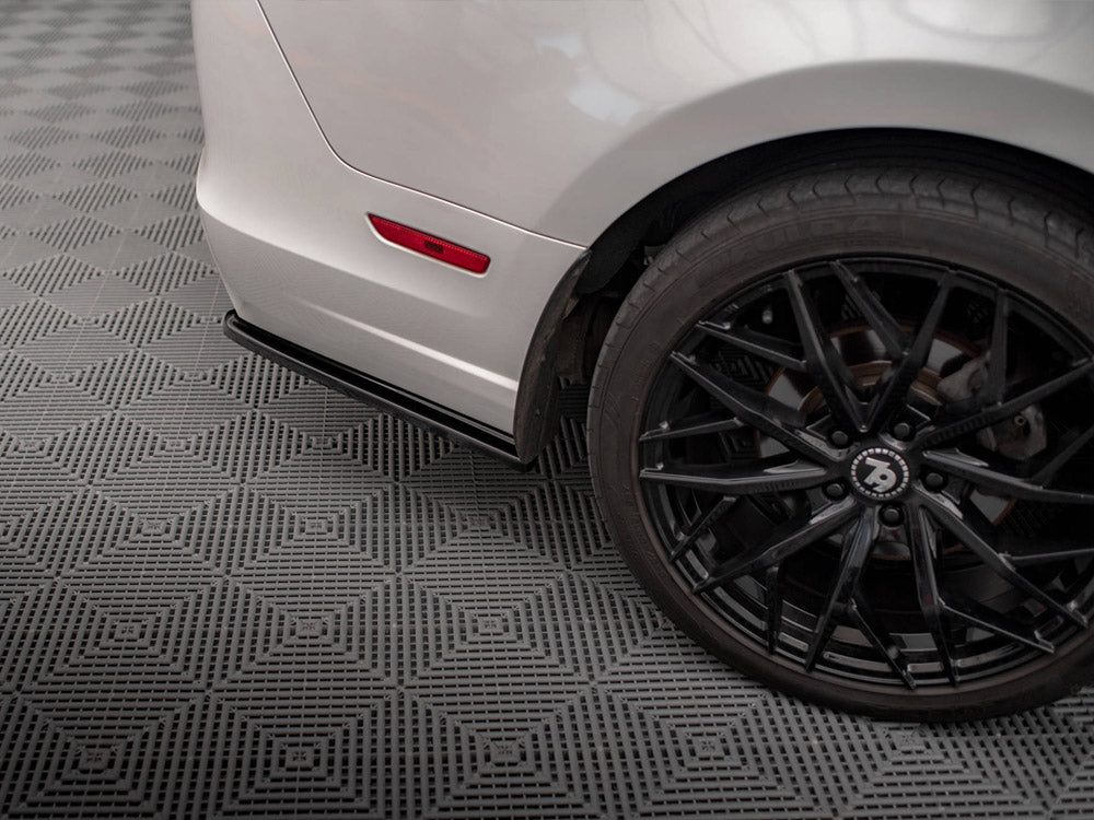 Maxton Design - REAR SIDE SPLITTERS FORD MUSTANG MK5 FACELIFT