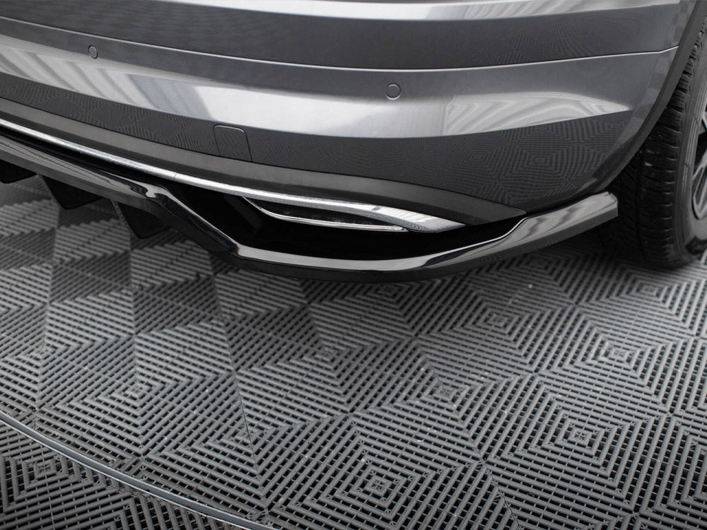 Maxton Design - CENTRAL REAR SPLITTER (VERTICAL BARS) SKODA KODIAQ SPORTLINE MK1 FACELIFT