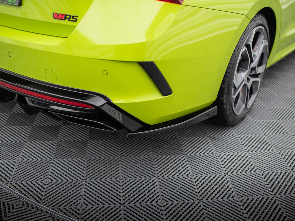 Maxton Design - REAR SIDE SPLITTERS V.4 SKODA OCTAVIA RS MK4