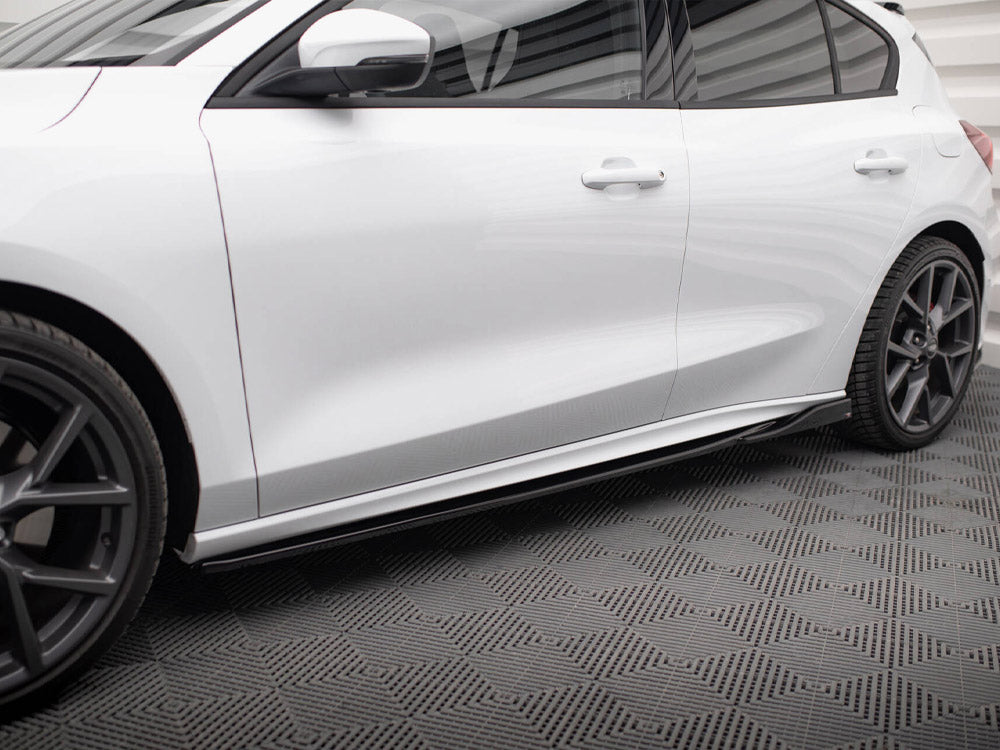Maxton Design - Side Skirts Diffusers V.4 Ford Focus ST / ST-Line Mk4 Facelift