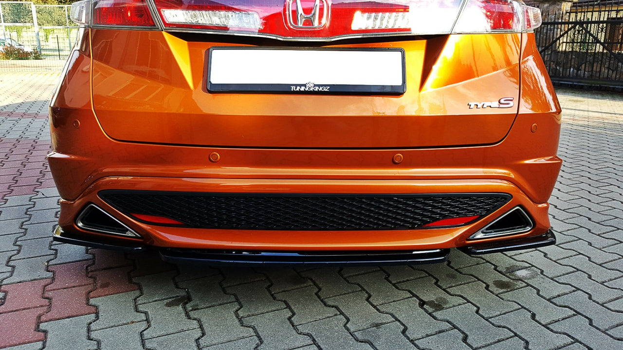 Maxton Design - CENTRAL REAR SPLITTER HONDA CIVIC VIII TYPE S/R (WITHOUT VERTICAL BARS)