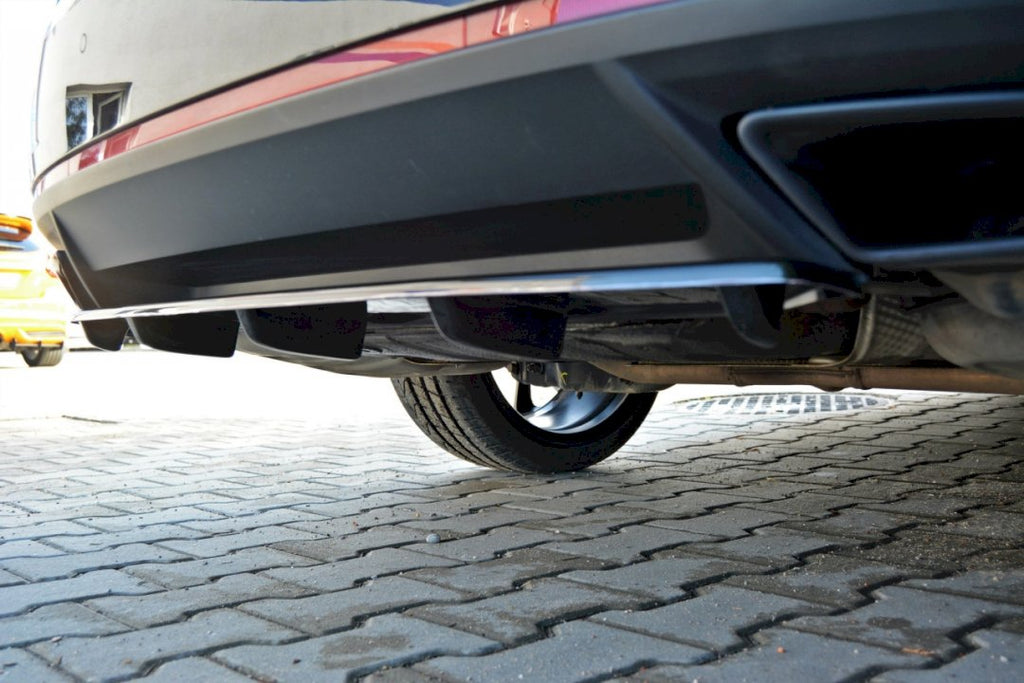 Maxton Design - CENTRAL REAR SPLITTER SKODA OCTAVIA VRS MK3/ MK3.5 HATCHBACK/ ESTATE