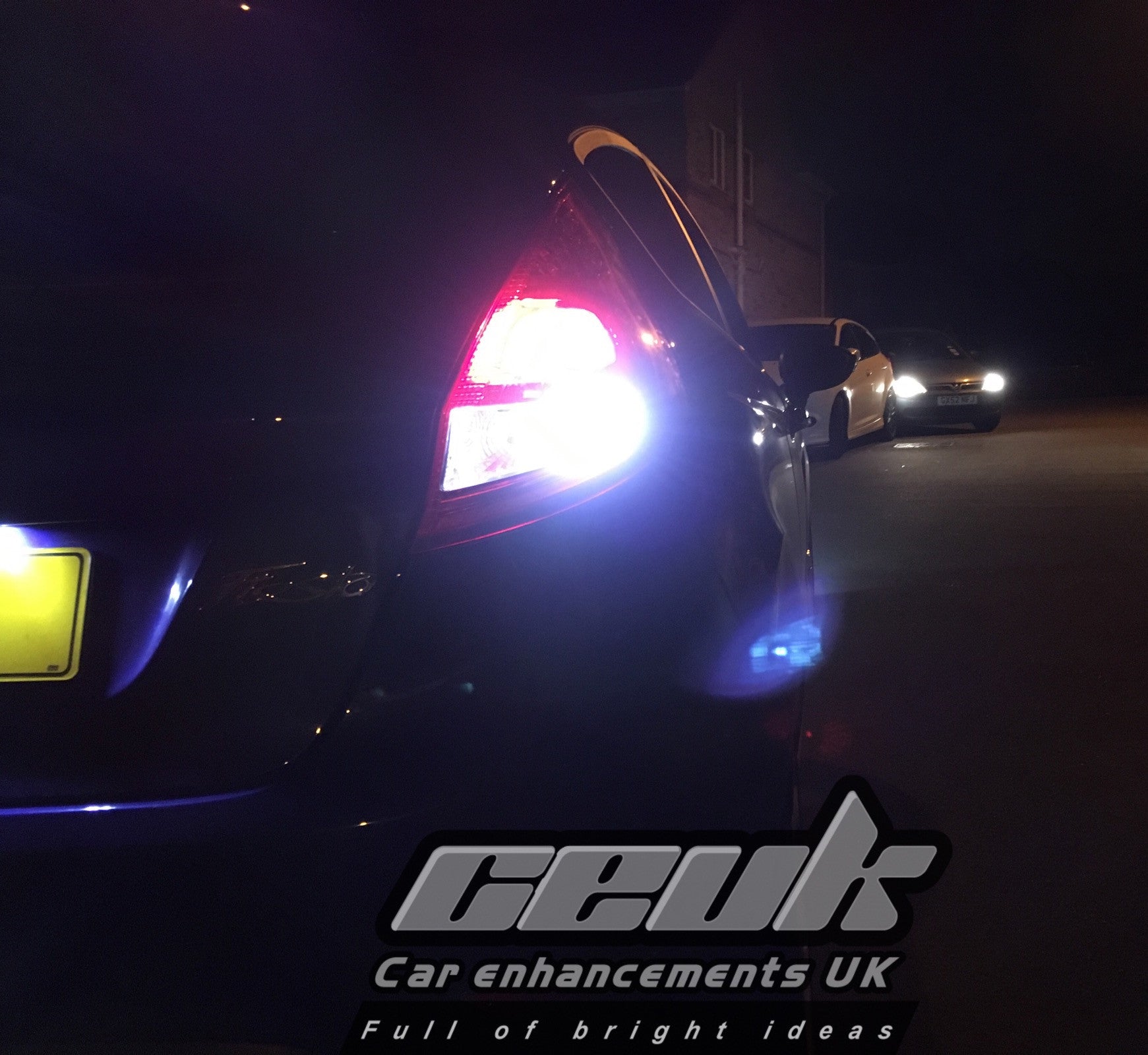 BriteVue 955 Reverse Light Bulb Upgrade – 10 SMD LED with Projector Lens (921 | W16W | T15)
