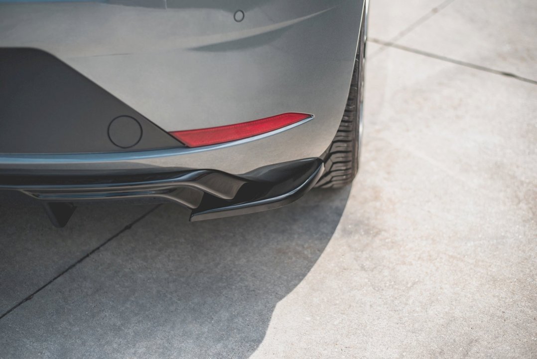 Maxton Design - REAR SIDE SPLITTERS SEAT LEON MK3 FR FACELIFT (2016-2020)