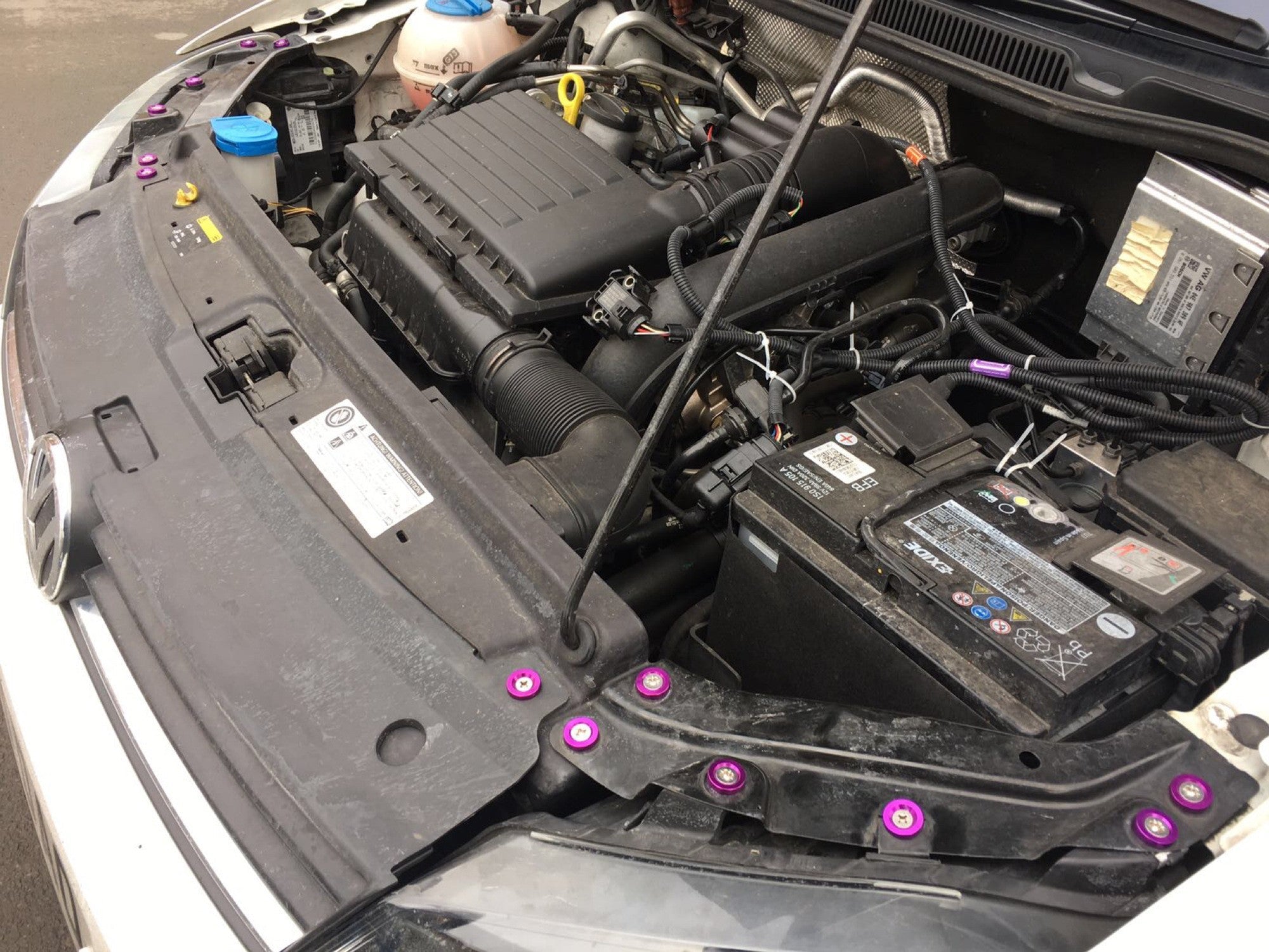 VW Polo MK5 (6R/6C) Engine Bay Dress-Up Kit – Anodised Washers | CEUK