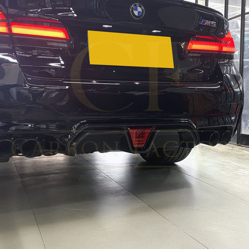 CS Style with LED Pre-Preg Carbon Fibre Rear Diffuser for BMW F90 M5 17-24
