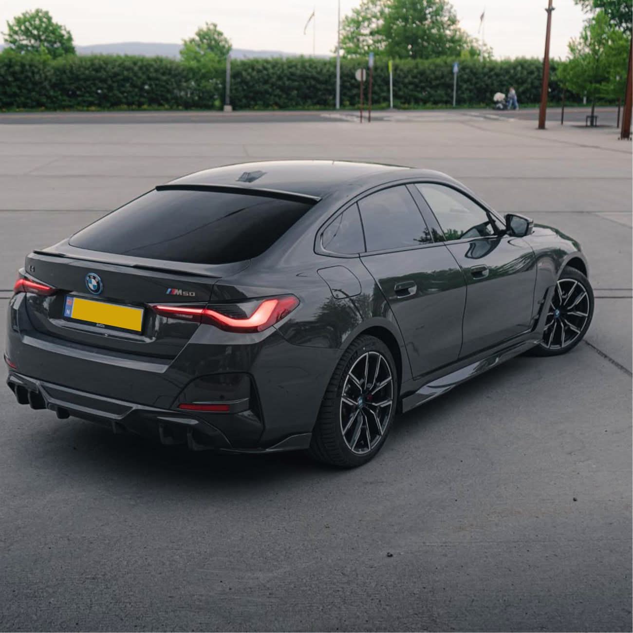 SQ Style Pre-Preg Carbon Fibre Side Skirts for BMW 4 Series i4 21-26